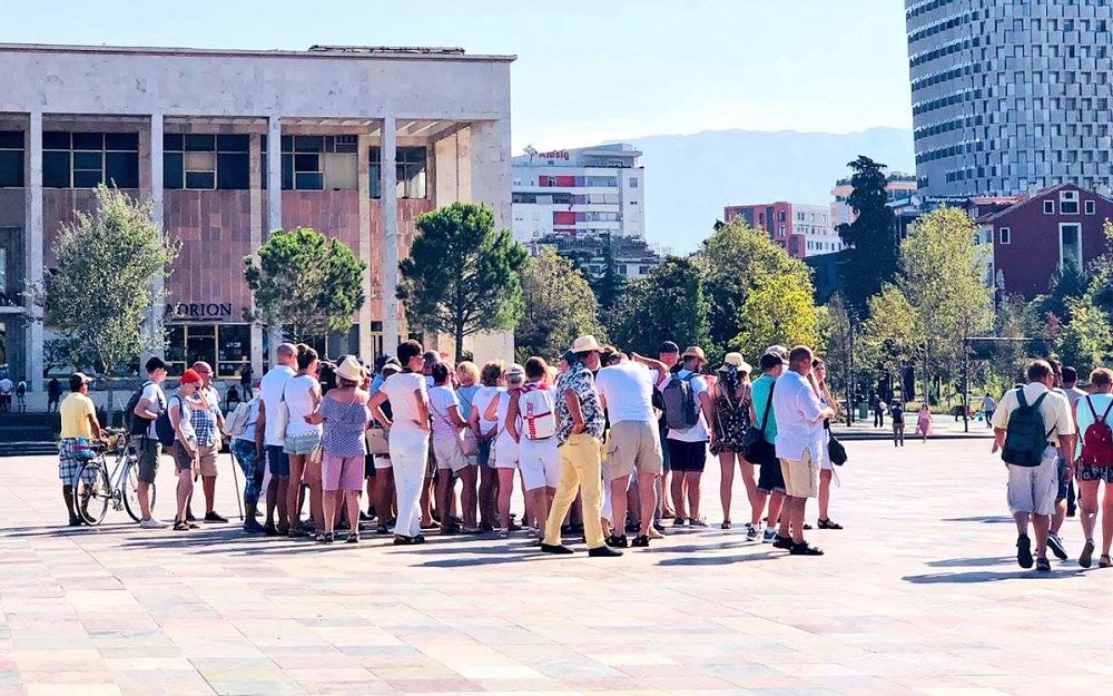 Mbi 1,7 mln turiste te huaj vizituan Shqiperine ne tre muajt e pare te vitit